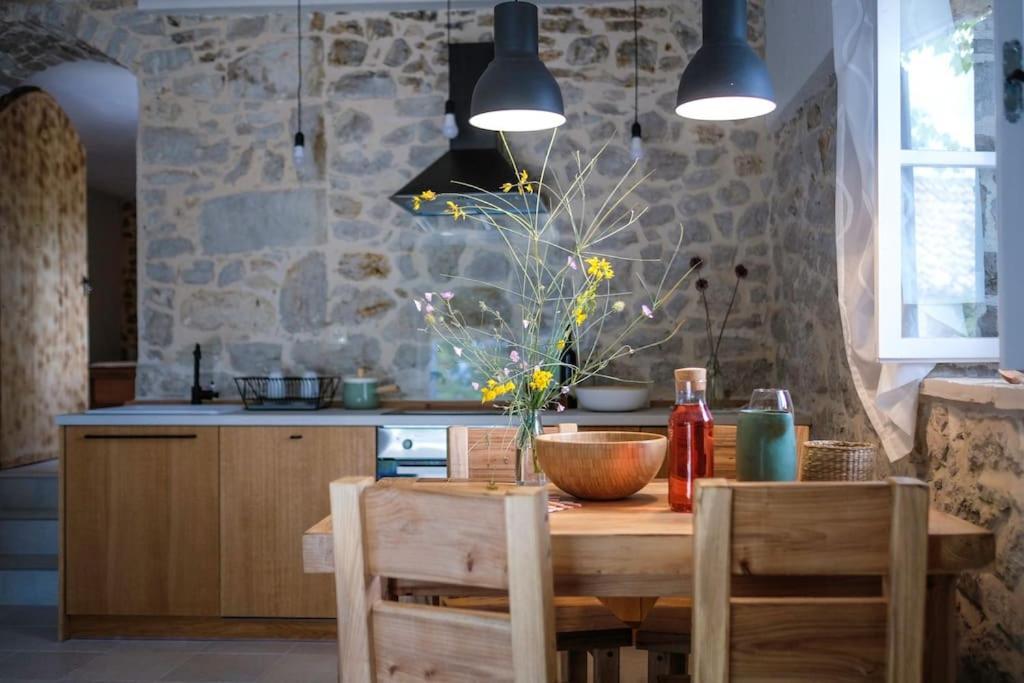 Stone House Kula Milica Villa Mala Cista Eksteriør bilde